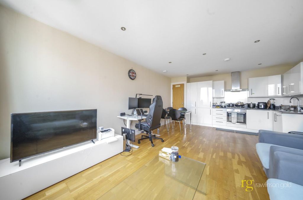 Property photo 3 of 21 9455A394-Da95-4A9E-82ee-53c251Bc8242.Jpg