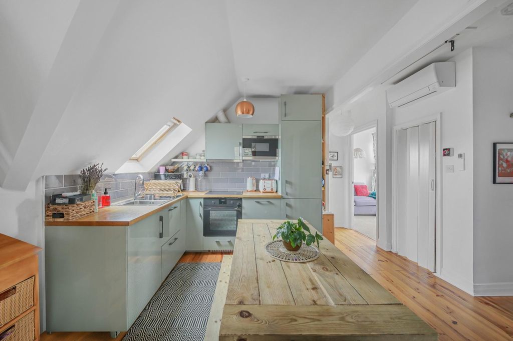 Property photo 2 of 18 Kitchen/Diner