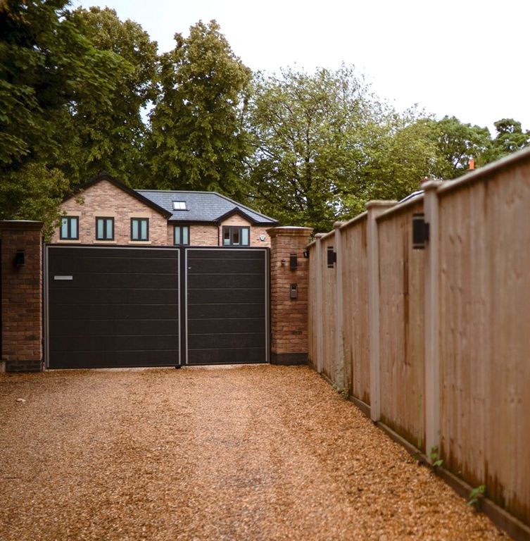 Property photo 2 of 48 Picture No. 84