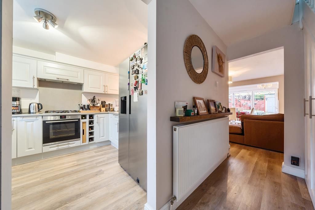 Property photo 2 of 21 Hallway