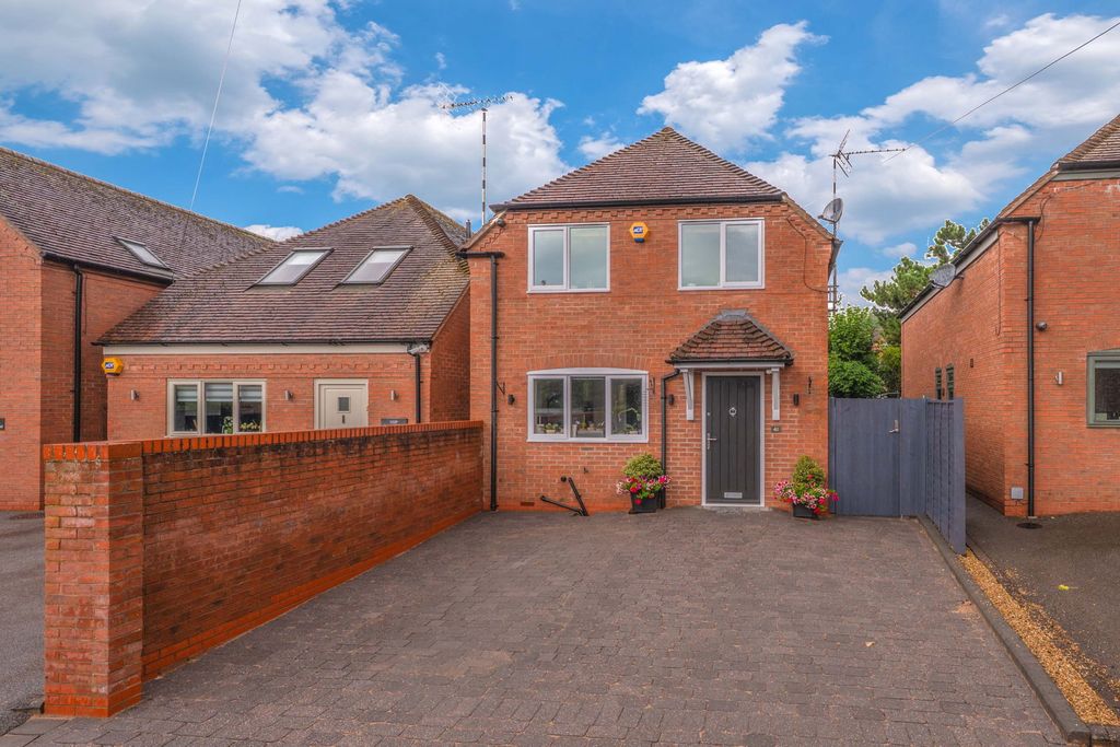 Property photo 1 of 19