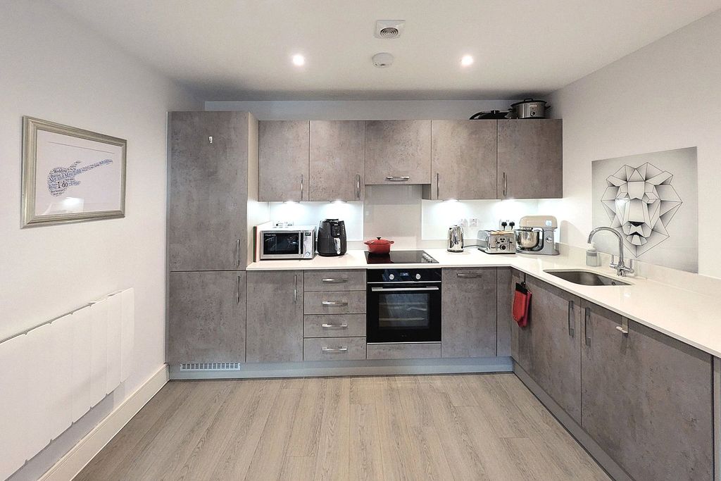 Property photo 2 of 10 Picture No. 23