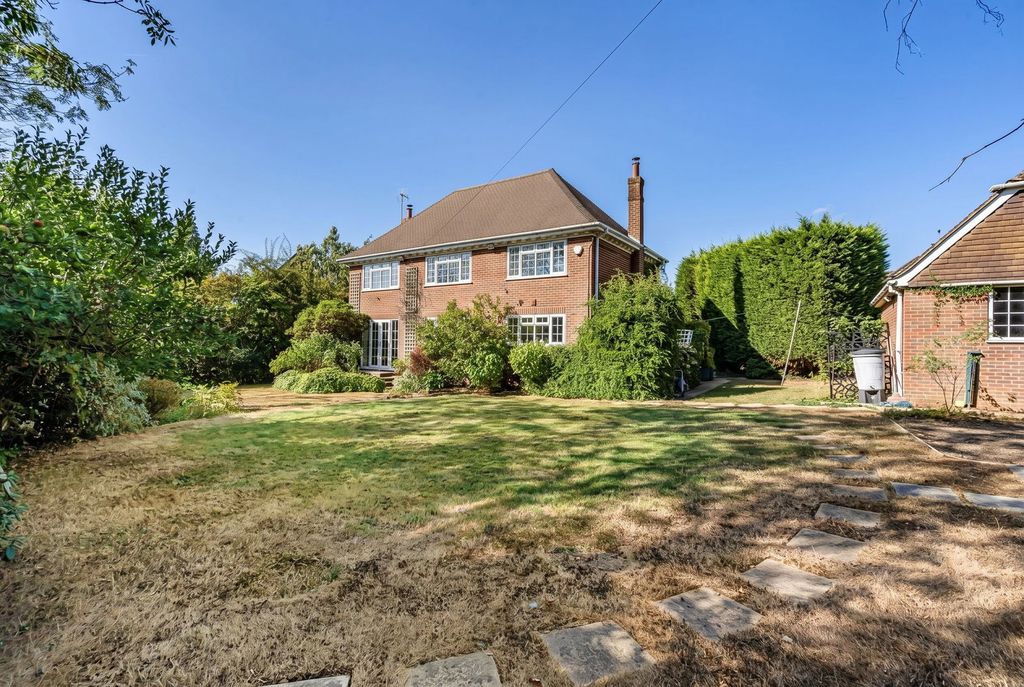 Property photo 2 of 23