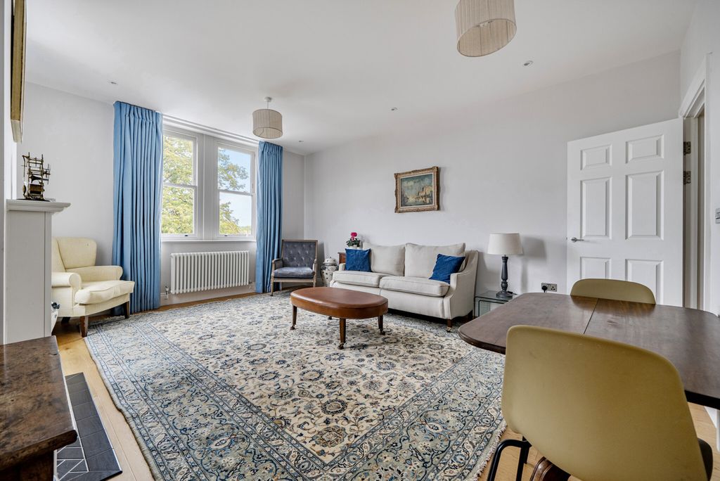 Property photo 2 of 24 1364677-12-68Ef65...