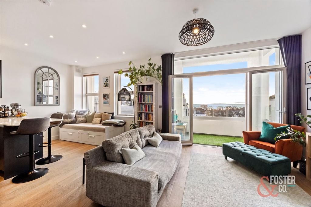 Property photo 2 of 25 Norfolk Terrace, 20, Apartment 5-004.Jpg