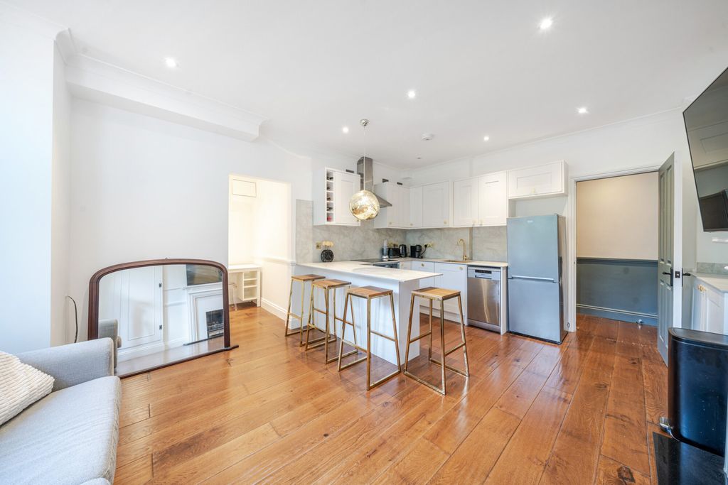 Property photo 2 of 21 Reception