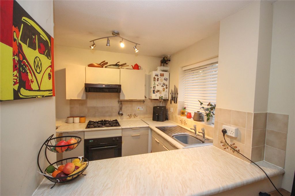 Property photo 3 of 8 Picture No. 17