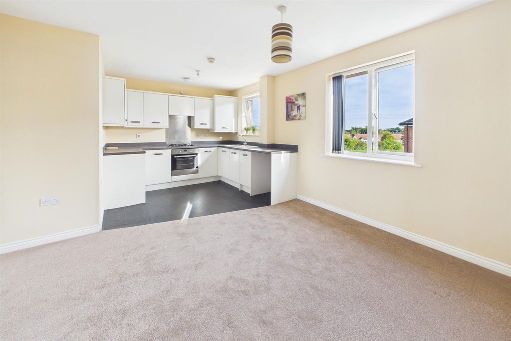 Property photo 2 of 10 Cam03736G0-Pr0323-Still007.Jpg