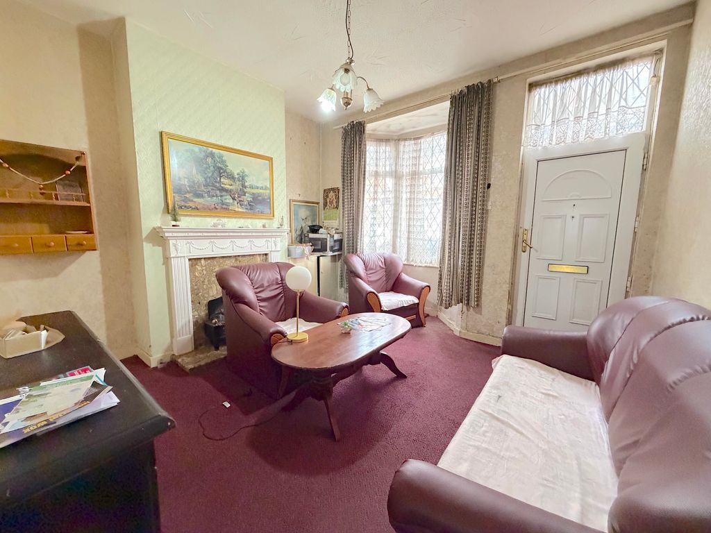 Property photo 3 of 12
