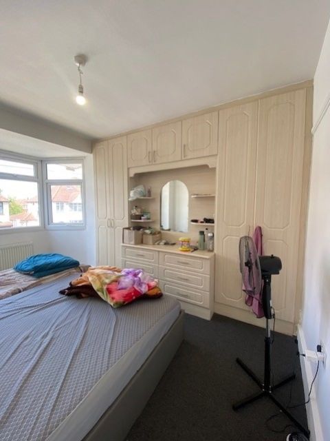 Property photo 3 of 6 2