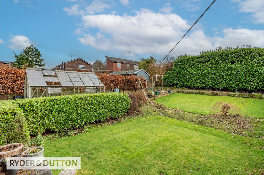 Property photo 2 of 27 Picture No. 24