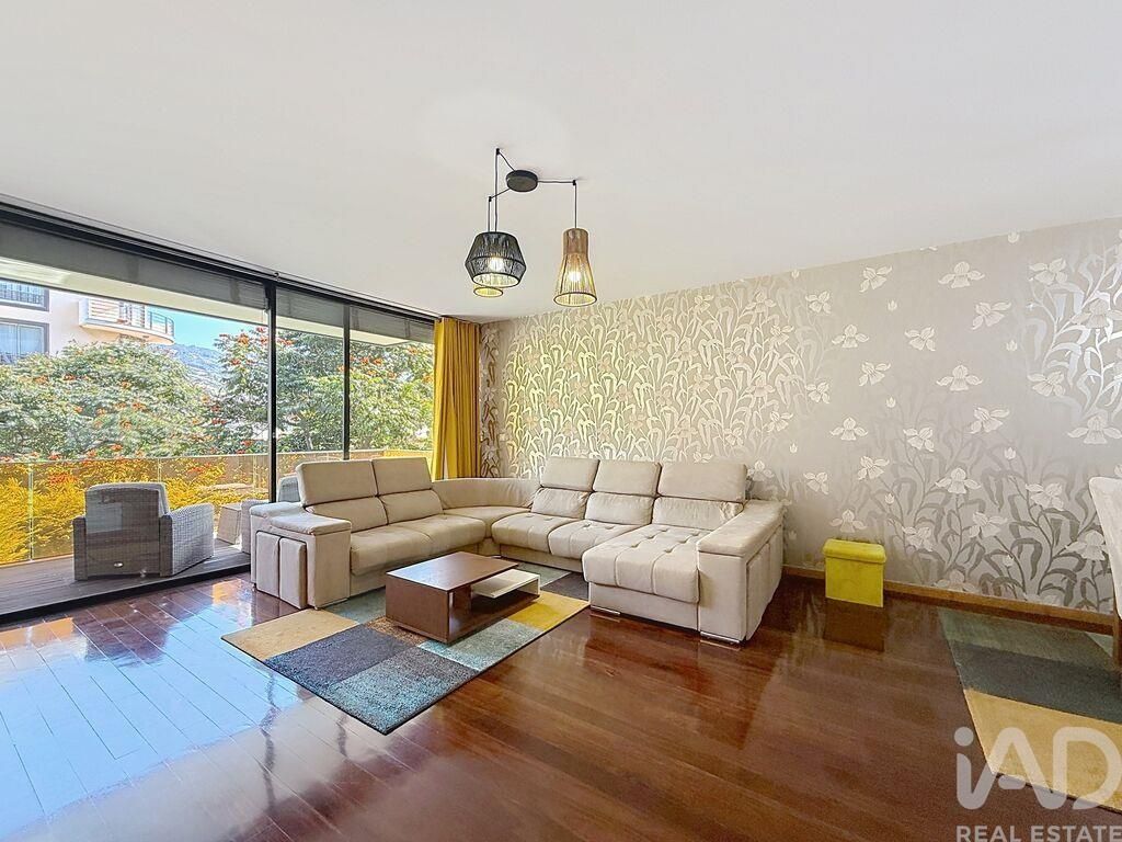 Property photo 2 of 25