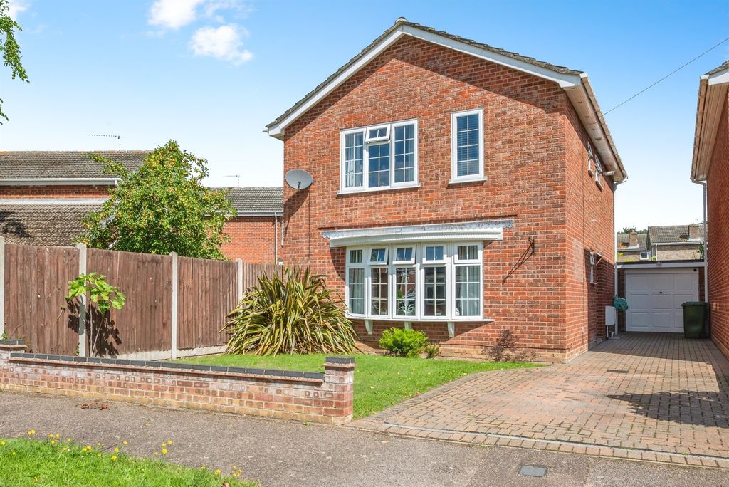 Property photo 1 of 17