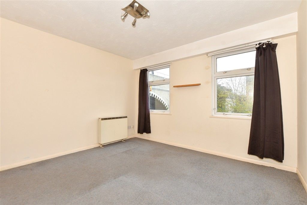 Property photo 3 of 11 Bedroom