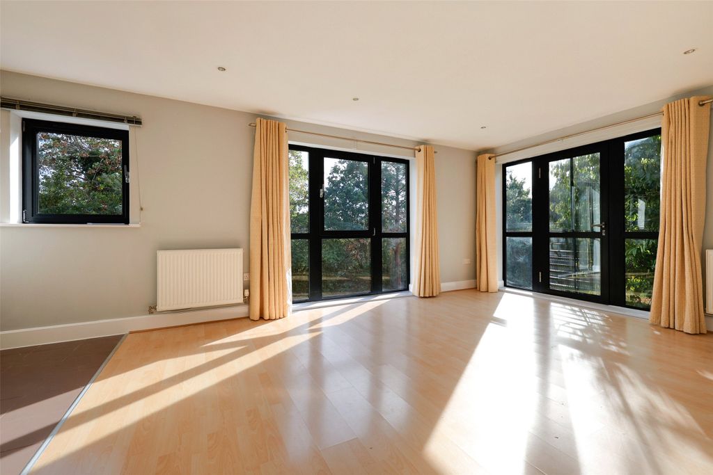 Property photo 1 of 13 Picture No. 10
