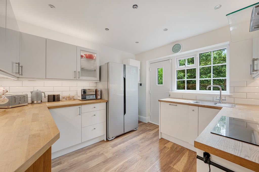 Property photo 2 of 17 Picture 2