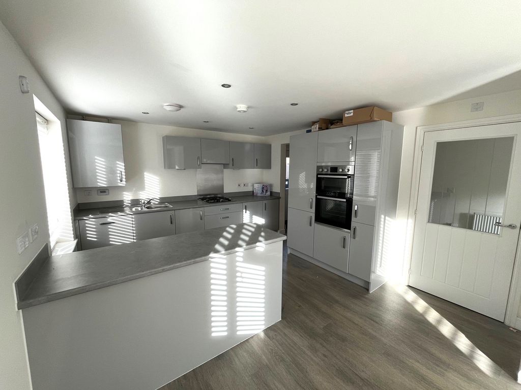 Property photo 2 of 13 Img_3853