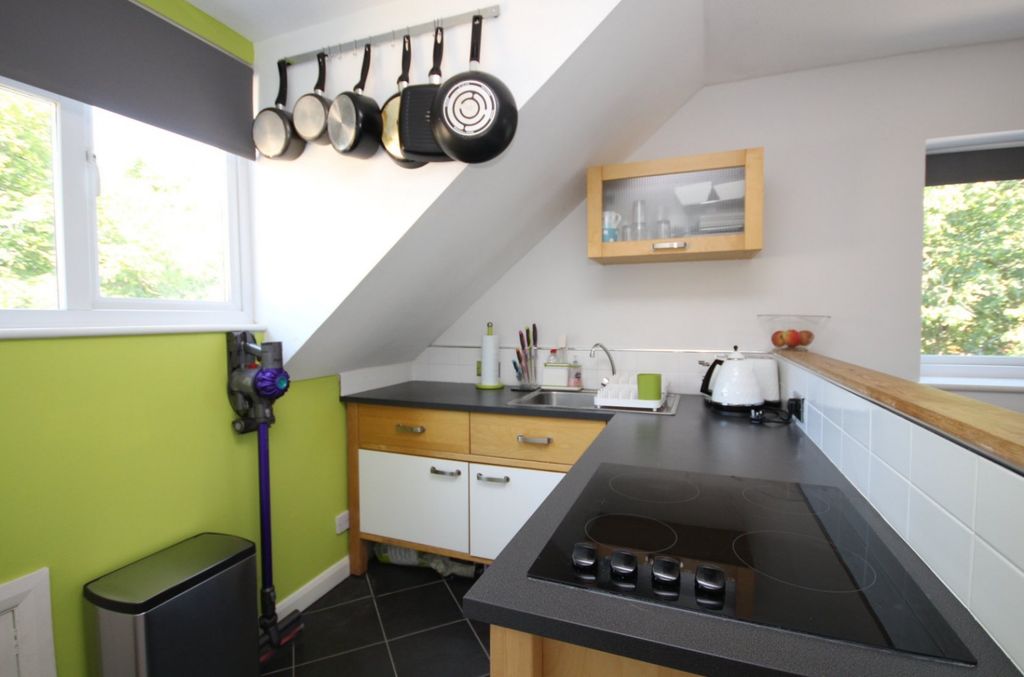 Property photo 3 of 7 Kitchen