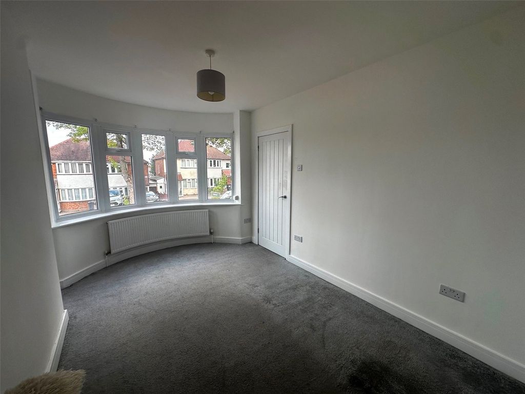 Property photo 3 of 14 Picture No. 32