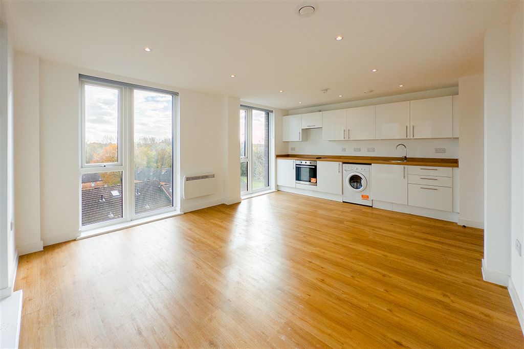 Property photo 2 of 10 (Main)