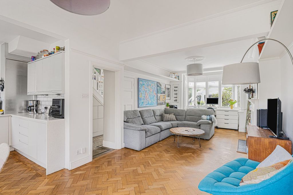 Property photo 2 of 22