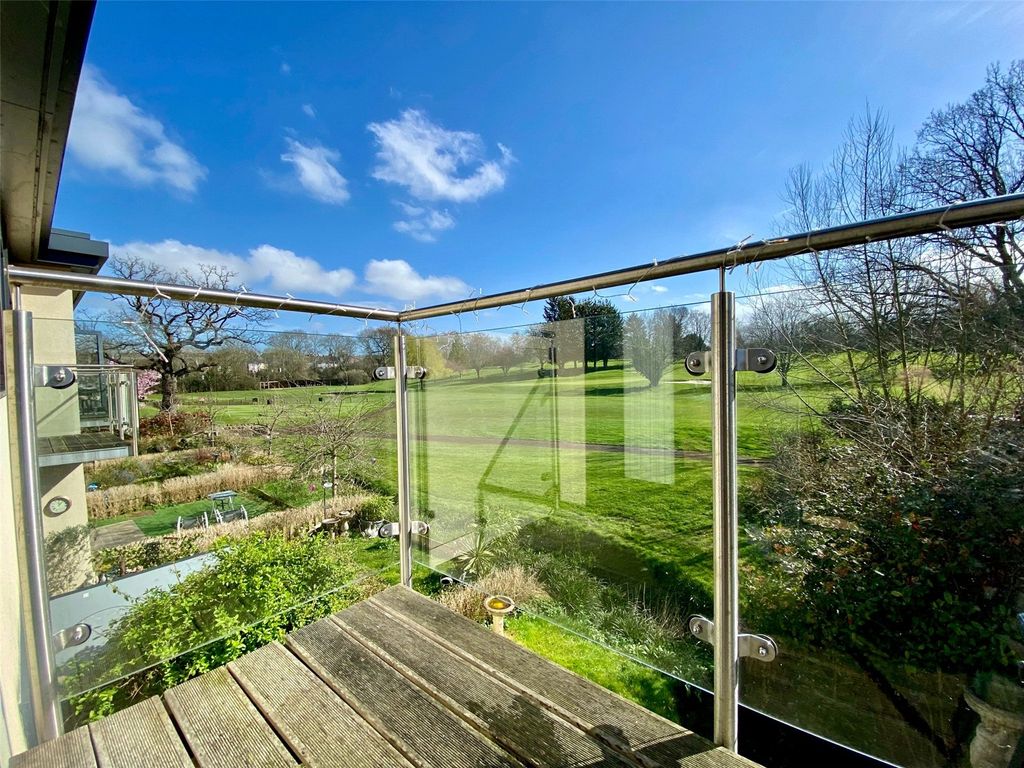 Property photo 1 of 16 Picture No. 08