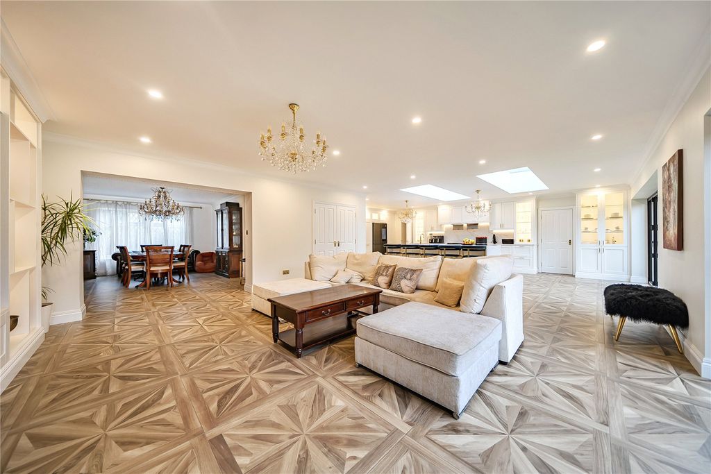 Property photo 2 of 57 Picture No. 36