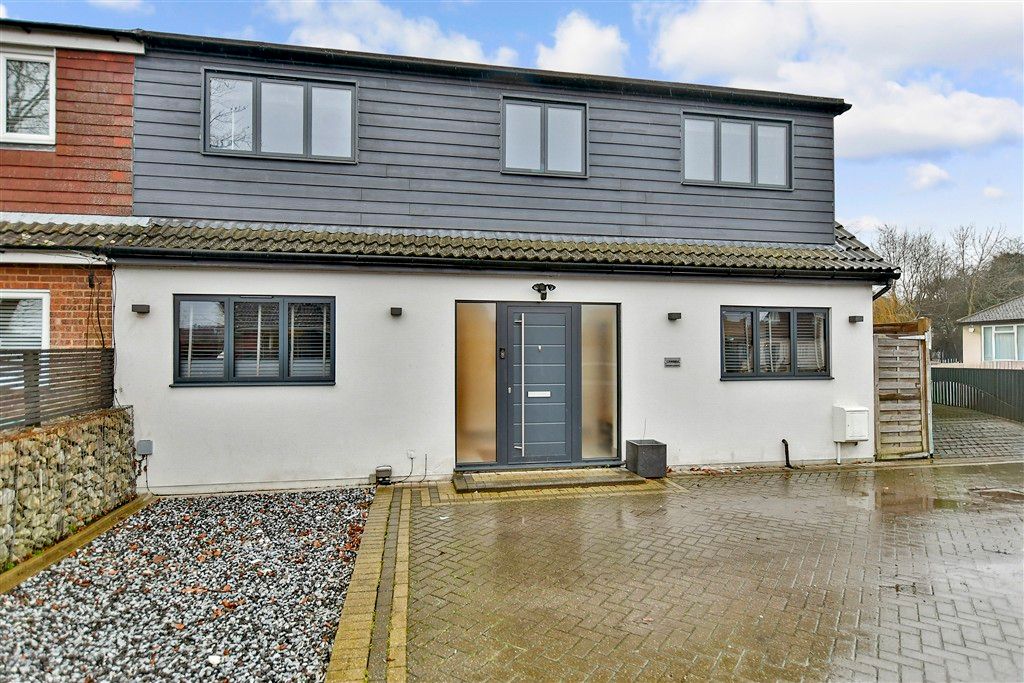 Property photo 1 of 19 External (Web)