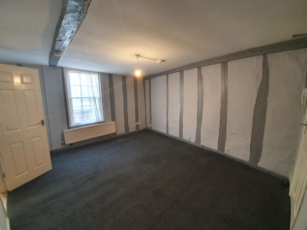 Property photo 2 of 5 Living Room