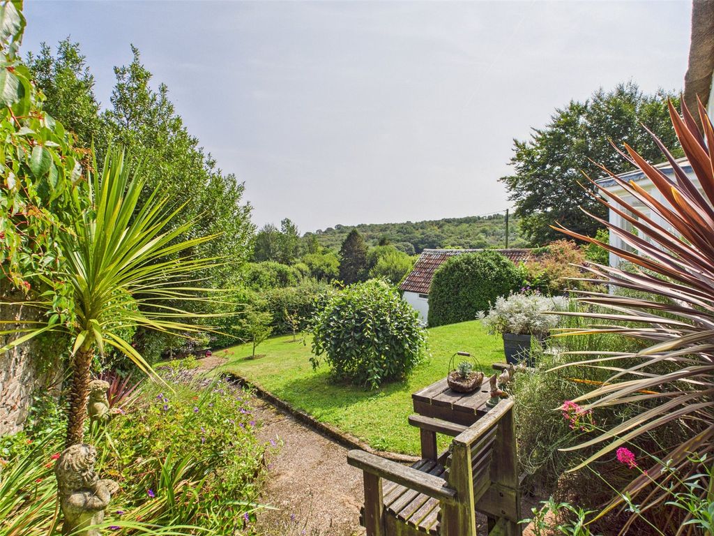 Property photo 3 of 25 Picture No. 10