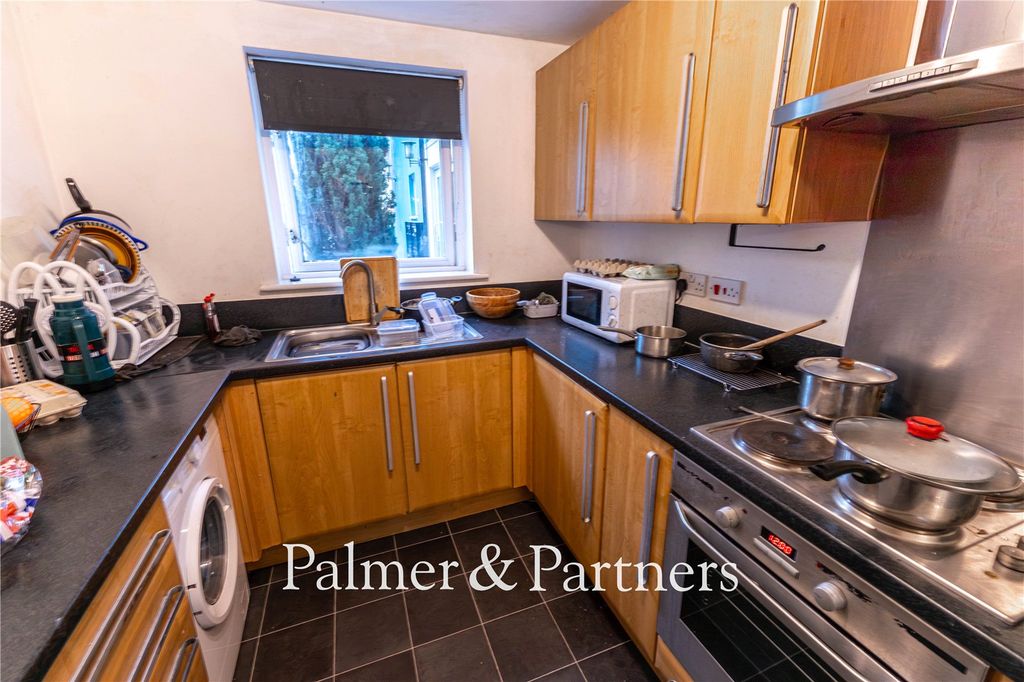 Property photo 3 of 10 Picture No. 24