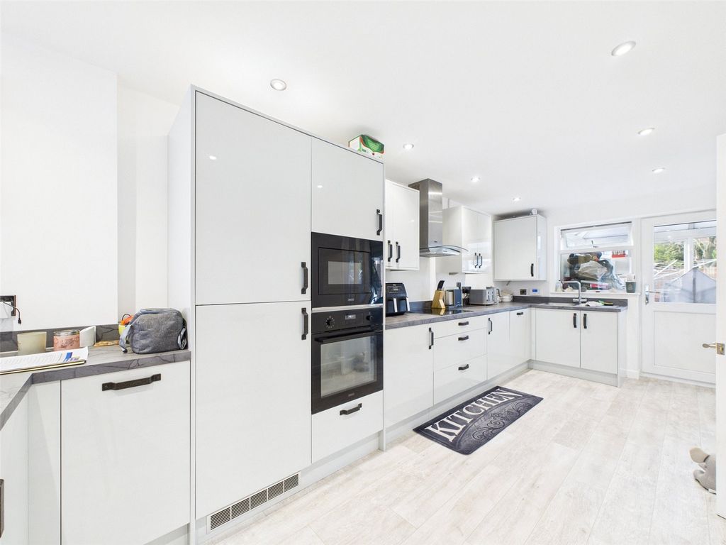 Property photo 3 of 20 Picture No. 17