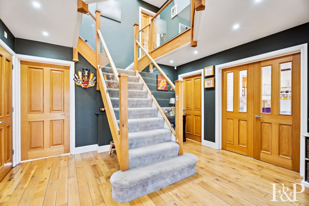 Property photo 3 of 30 3899186