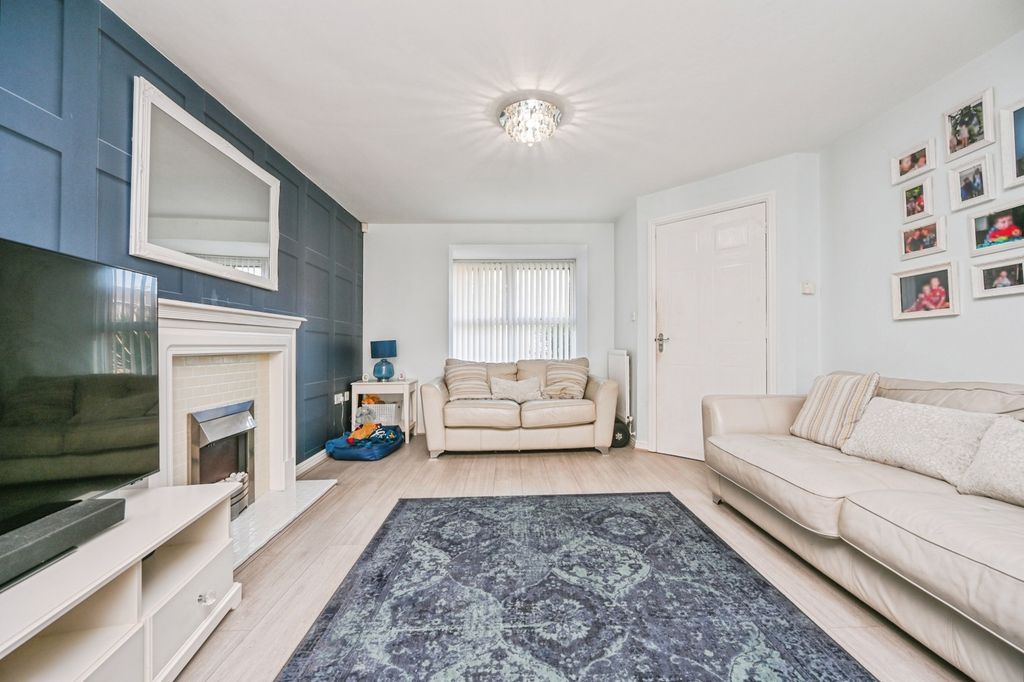 Property photo 2 of 19 Pbox-Img.Jpg