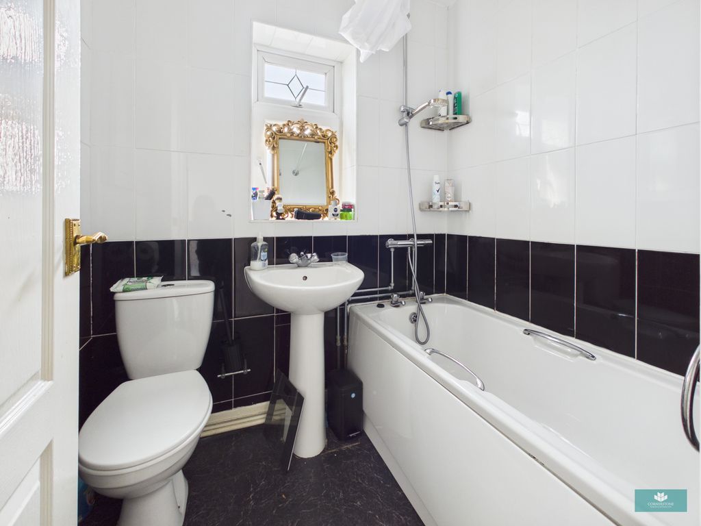 Property photo 3 of 14 Photo 16