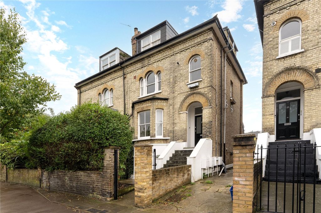 Property photo 1 of 10 Picture No. 02