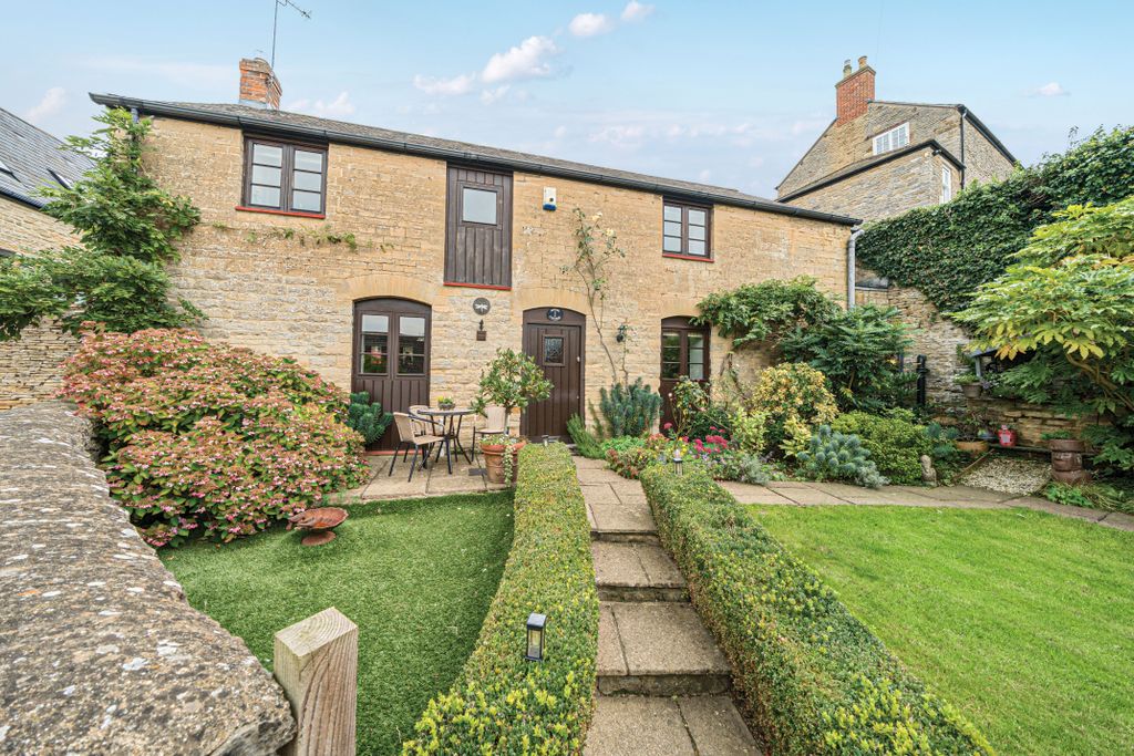 Property photo 1 of 25