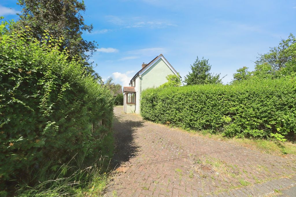 Property photo 2 of 17 Photo