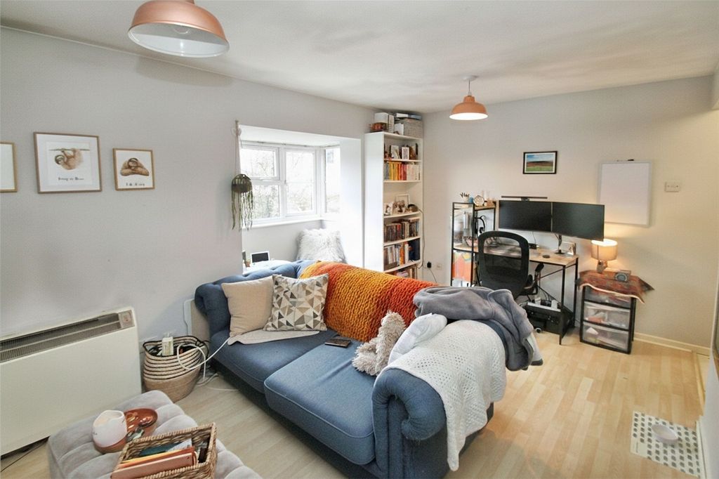 Property photo 2 of 5 Studio Room