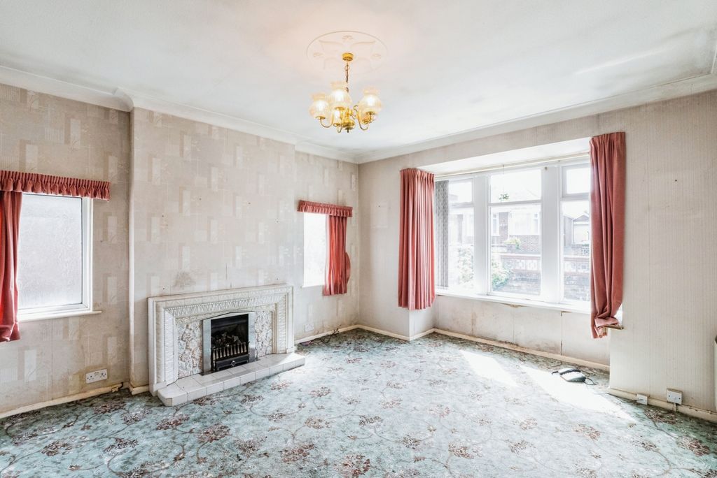 Property photo 2 of 13 Pbox-Img.Jpg