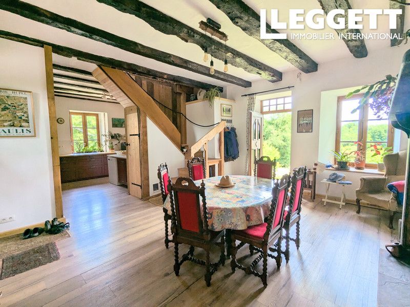 Property photo 2 of 10