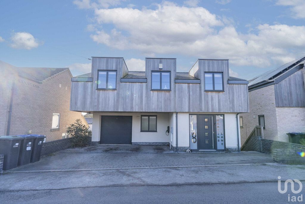 Property photo 1 of 48