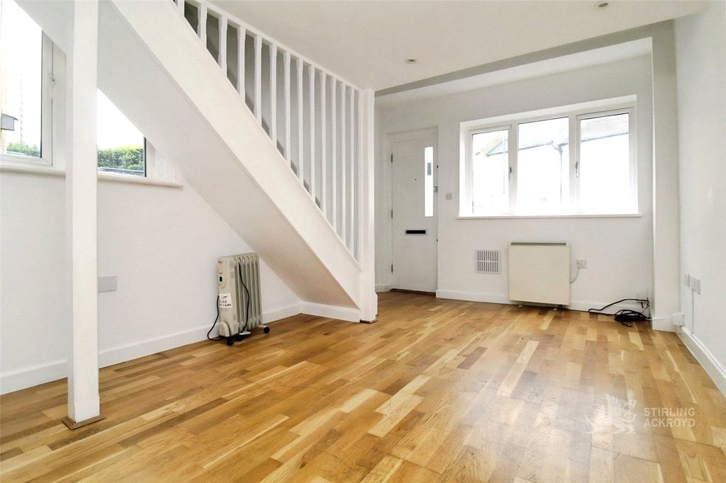 Property photo 1 of 9 Reception Room