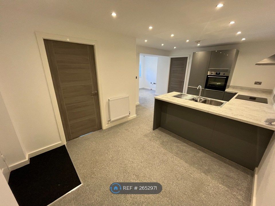 Property photo 1 of 10 Living Area