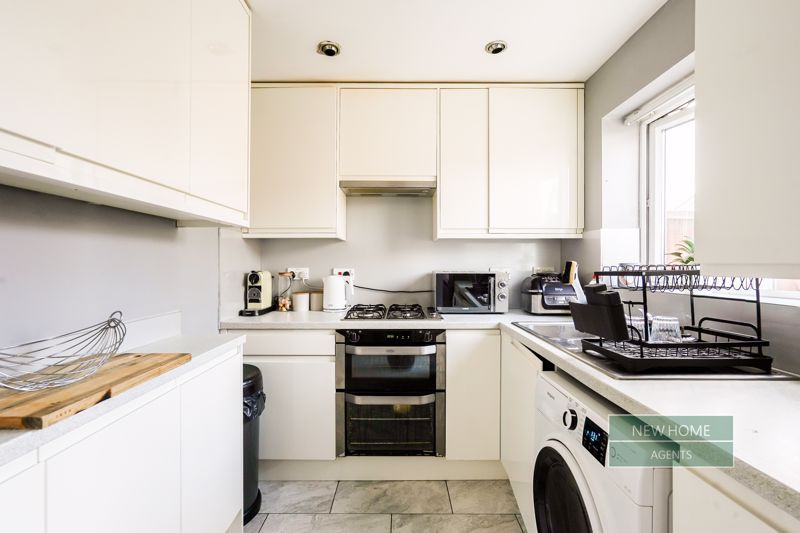 Property photo 3 of 17 Photo 12