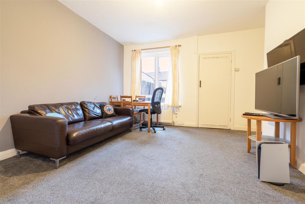 Property photo 2 of 8 Living Room