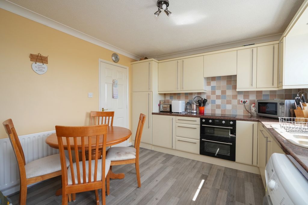 Property photo 2 of 15 Kitchen