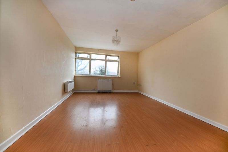 Property photo 2 of 9 Photo 1