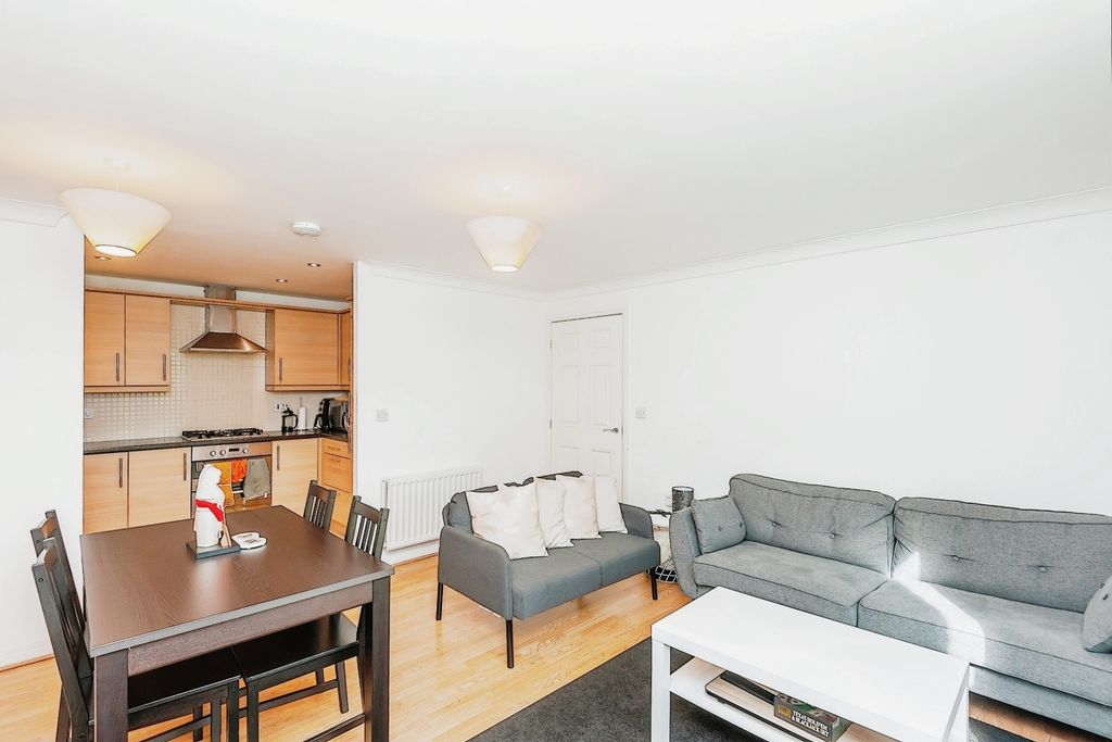 Property photo 2 of 14