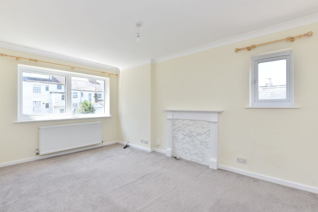 Property photo 2 of 8 1494074